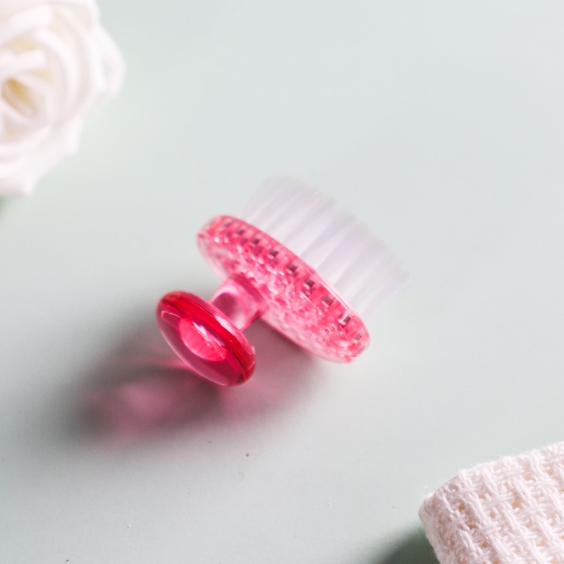 Comment choisir une brosse faciale en plastique?