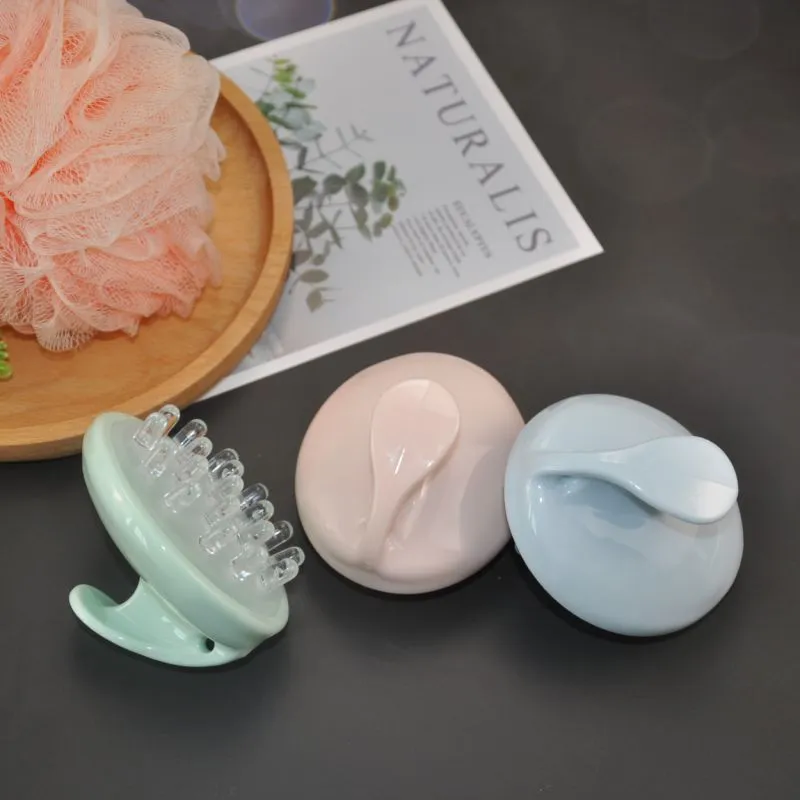Les brosses de massage du shampooing sont-elles bonnes pour les cheveux?